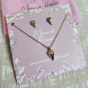 Monarch Bloom Gold Tone Diamond Shape Earring & Necklace Set NWT *Flaw*